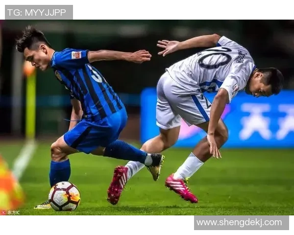 足球妖卫的传奇之路如何改变现代足球战术与防守理念 足球妖卫的传奇之路如何改变现代足球战术与防守理念