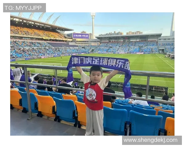 足球小志带你领略绿茵场上的激情与梦想,开启属于你的足球之旅 足球小志带你领略绿茵场上的激情与梦想,开启属于你的足球之旅